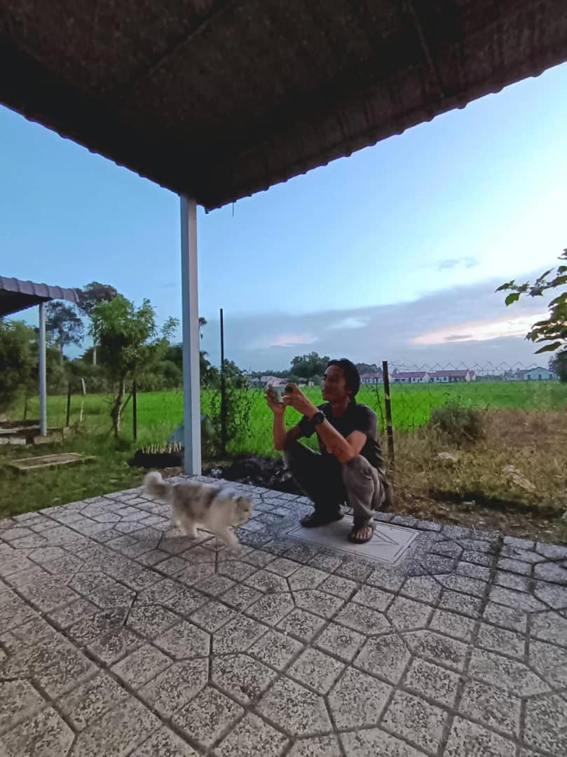 Ebnur Homestay Arau Exterior foto