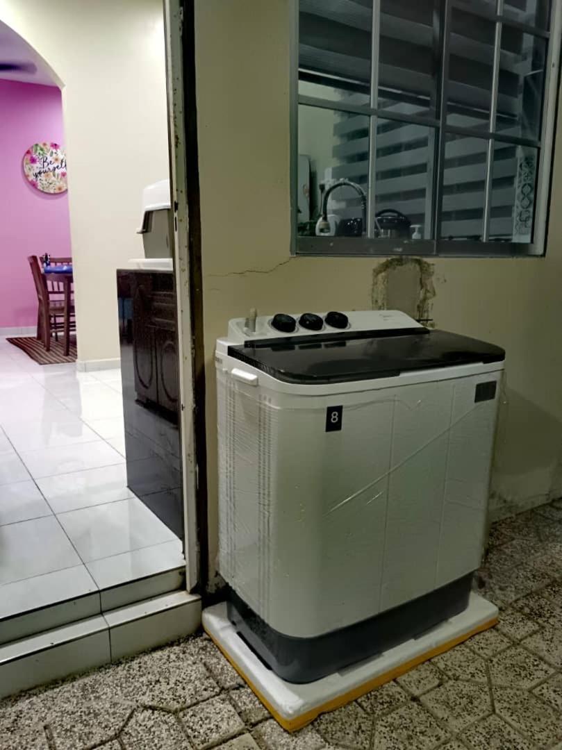 Ebnur Homestay Arau Exterior foto